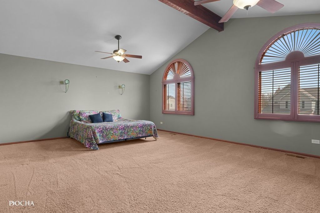 Image 16 of property listing at 17618 Dunn Road, Tinley Park, IL 60487