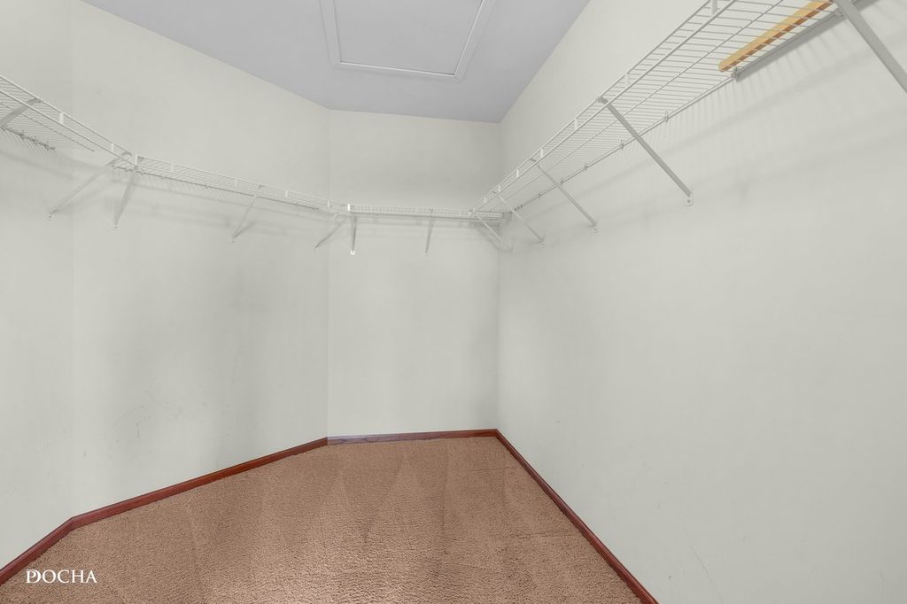 Image 17 of property listing at 17618 Dunn Road, Tinley Park, IL 60487