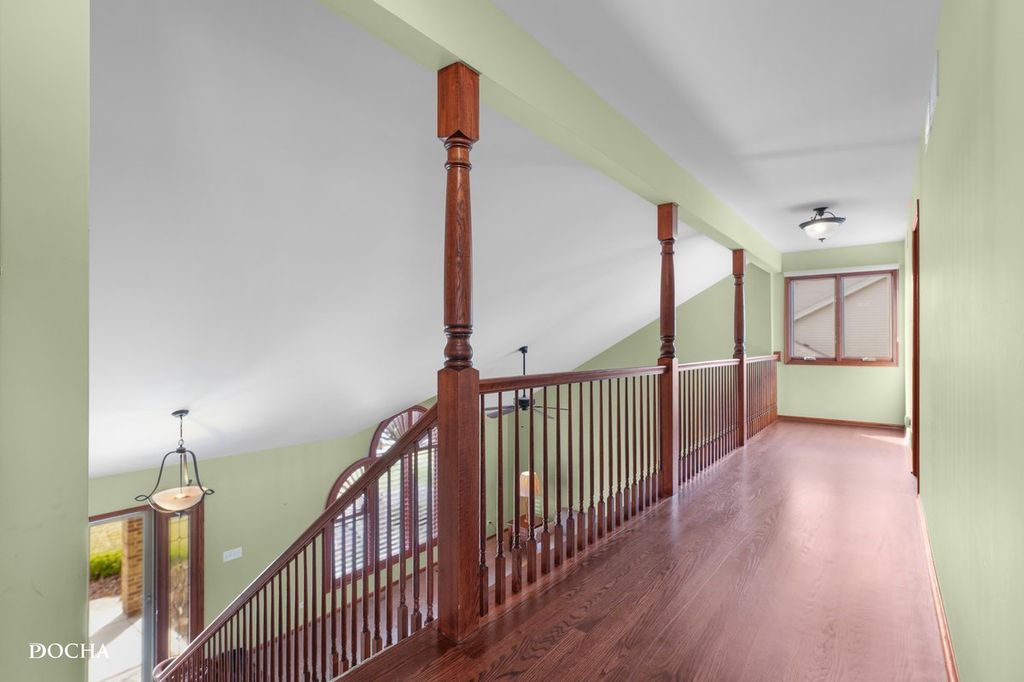 Image 23 of property listing at 17618 Dunn Road, Tinley Park, IL 60487
