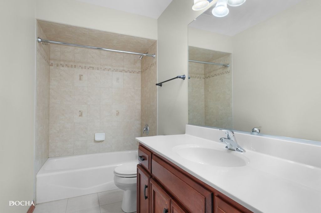 Image 24 of property listing at 17618 Dunn Road, Tinley Park, IL 60487