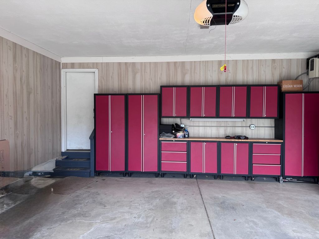 Image 38 of property listing at 17618 Dunn Road, Tinley Park, IL 60487