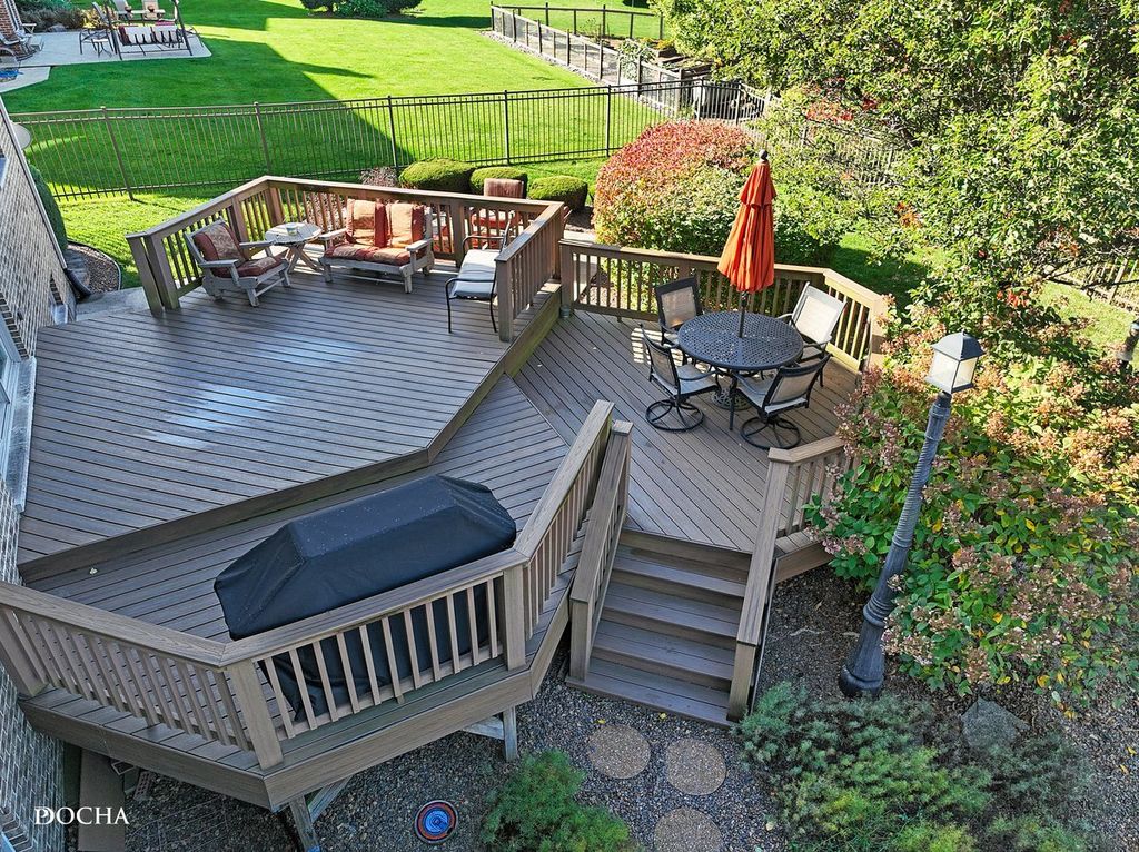 Image 5 of property listing at 17618 Dunn Road, Tinley Park, IL 60487