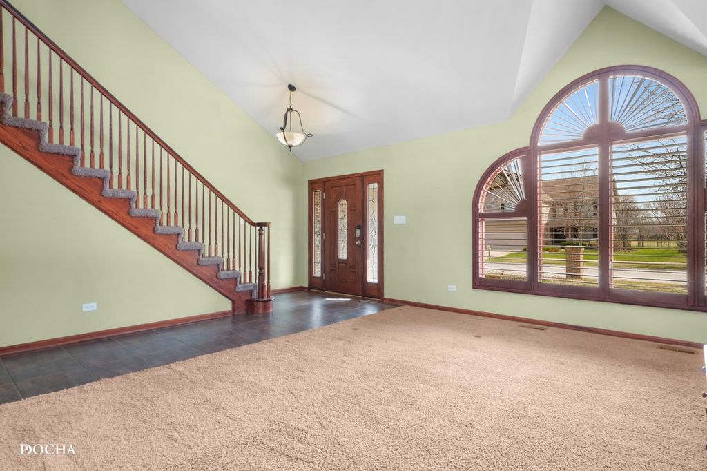 Image 6 of property listing at 17618 Dunn Road, Tinley Park, IL 60487