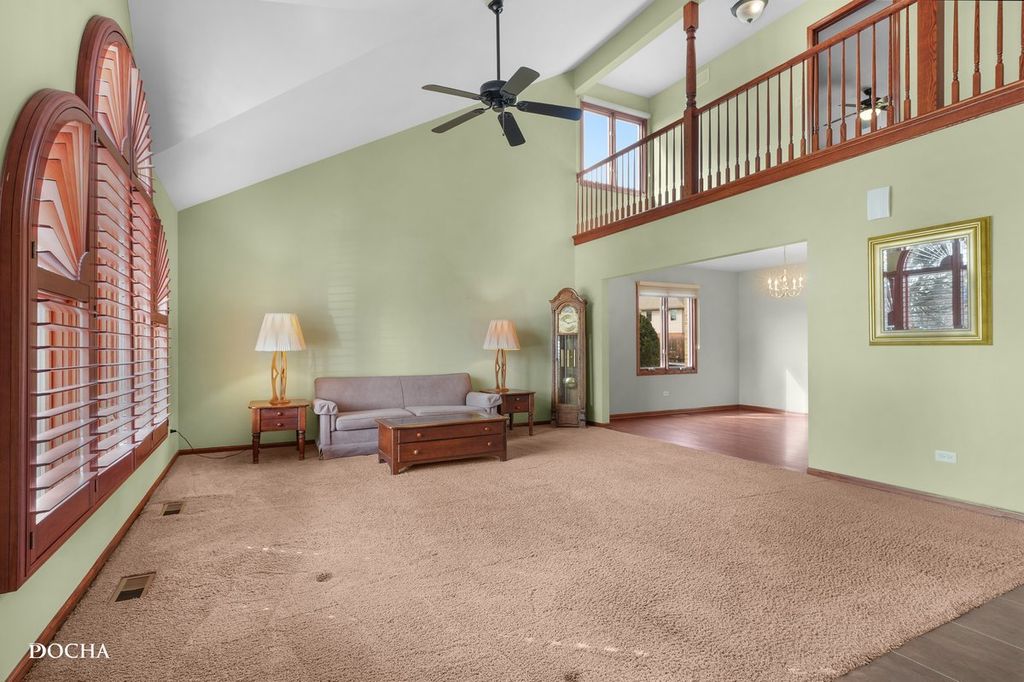 Image 7 of property listing at 17618 Dunn Road, Tinley Park, IL 60487