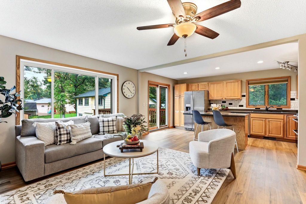 4 Shepherd Court, Circle Pines, MN 55014 — photo 2