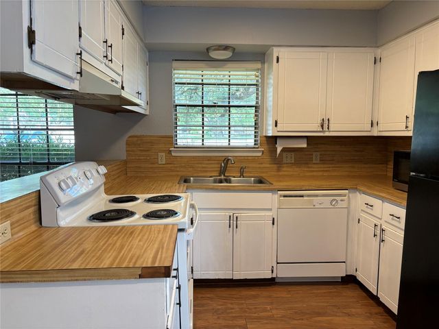 11905 Oak Knoll DR A, Austin, TX 78759