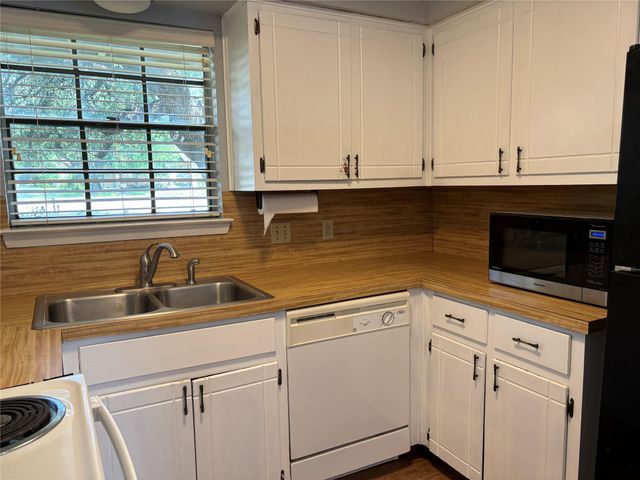 11905 Oak Knoll DR A, Austin, TX 78759