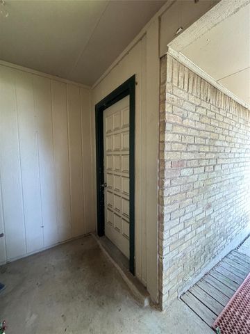 11905 Oak Knoll DR A, Austin, TX 78759