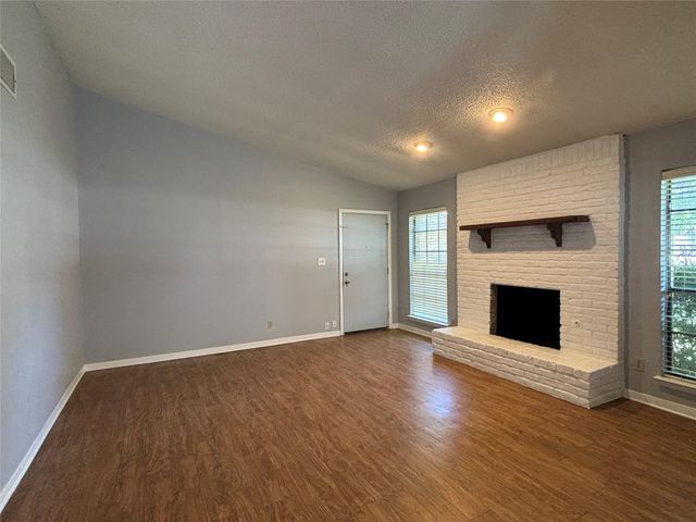 11905 Oak Knoll DR A, Austin, TX 78759