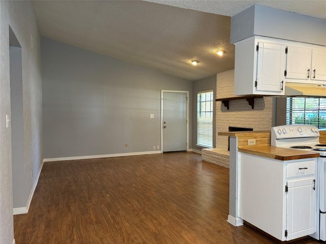 11905 Oak Knoll DR A, Austin, TX 78759