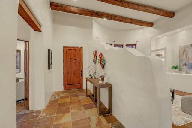 9800 Desert Mountain Road NE, Albuquerque, NM 87122