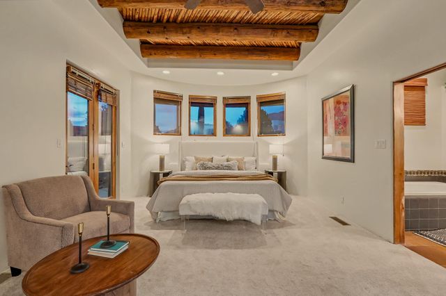 9800 Desert Mountain Road NE, Albuquerque, NM 87122