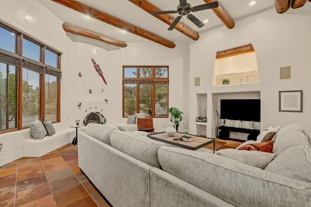 9800 Desert Mountain Road NE, Albuquerque, NM 87122