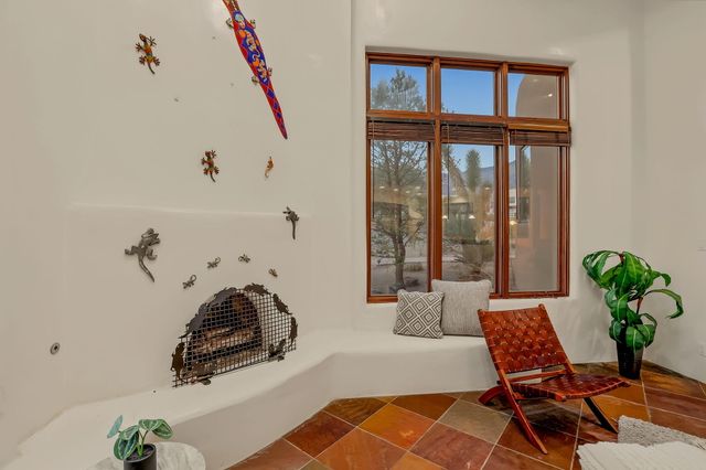 9800 Desert Mountain Road NE, Albuquerque, NM 87122