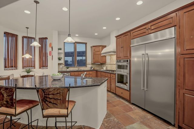 9800 Desert Mountain Road NE, Albuquerque, NM 87122