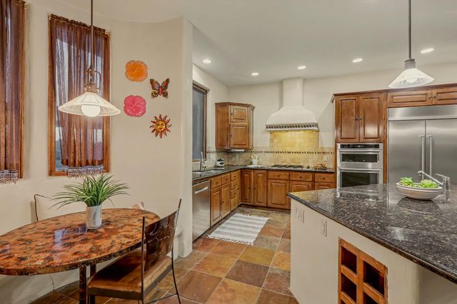 9800 Desert Mountain Road NE, Albuquerque, NM 87122
