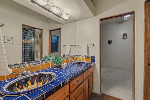 9800 Desert Mountain Road NE, Albuquerque, NM 87122