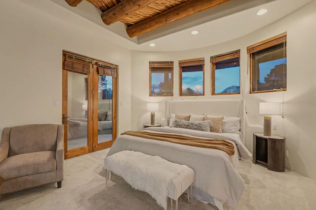 9800 Desert Mountain Road NE, Albuquerque, NM 87122