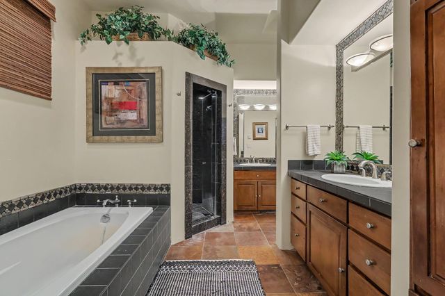 9800 Desert Mountain Road NE, Albuquerque, NM 87122