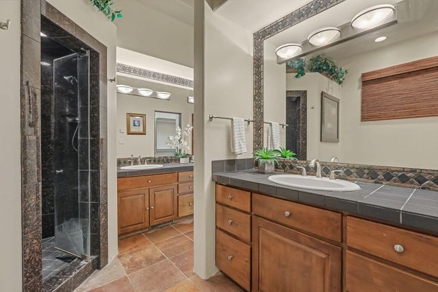 9800 Desert Mountain Road NE, Albuquerque, NM 87122