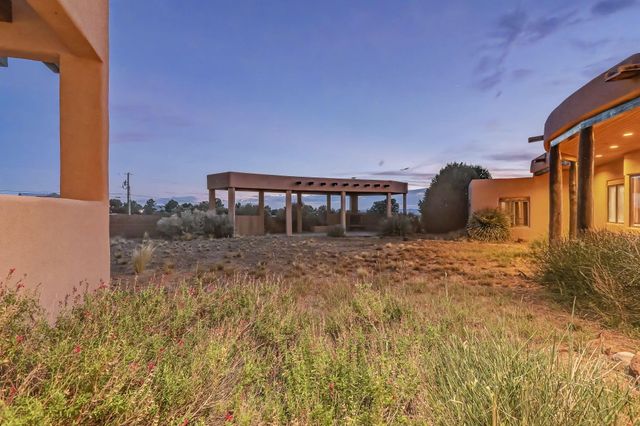 9800 Desert Mountain Road NE, Albuquerque, NM 87122
