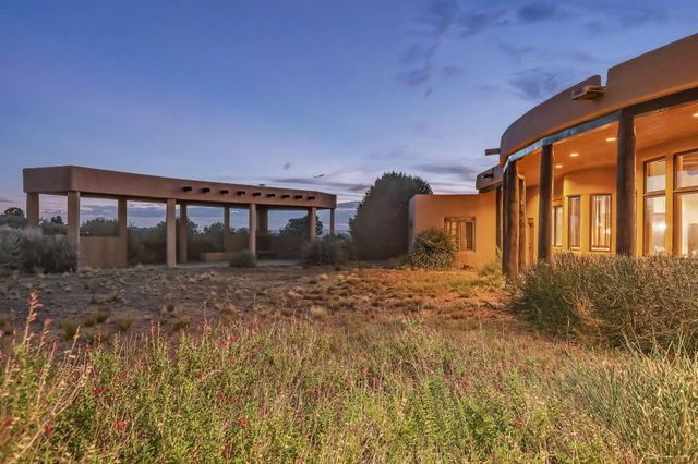 9800 Desert Mountain Road NE, Albuquerque, NM 87122