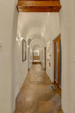 9800 Desert Mountain Road NE, Albuquerque, NM 87122
