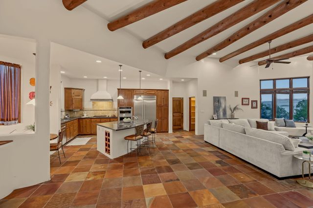 9800 Desert Mountain Road NE, Albuquerque, NM 87122