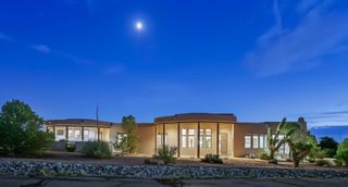 9800 Desert Mountain Road NE, Albuquerque, NM 87122