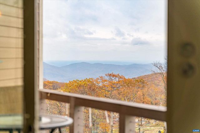 907 DIAMOND HILL CONDOS, Wintergreen Resort, VA 22967