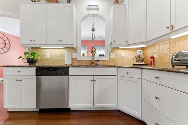 6821 Stone Gables Drive, Thomasville, NC 27360