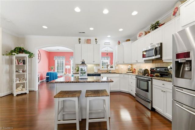 6821 Stone Gables Drive, Thomasville, NC 27360