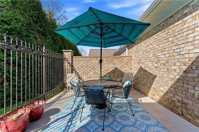 6821 Stone Gables Drive, Thomasville, NC 27360