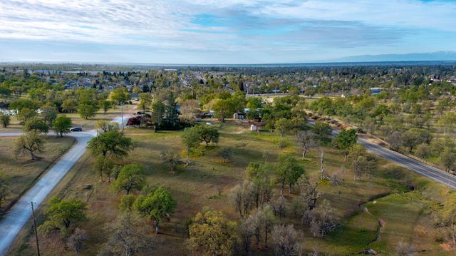 1090 Gibralter Road, Redding, CA 96003