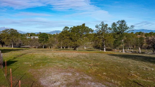 1090 Gibralter Road, Redding, CA 96003