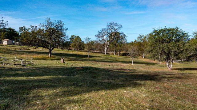 1090 Gibralter Road, Redding, CA 96003