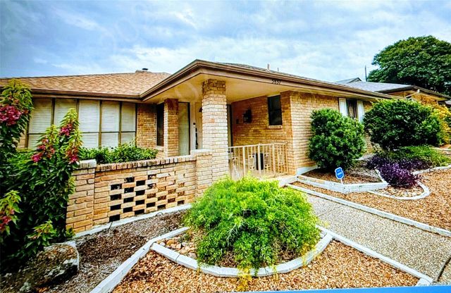 5837 Northgap Street, Windcrest, TX 78239