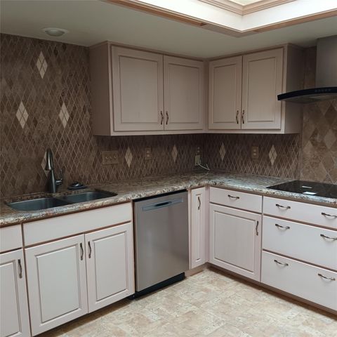 5837 Northgap Street, Windcrest, TX 78239