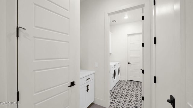 38500 N SCHOOL HOUSE Road 8, Cave Creek, AZ 85331