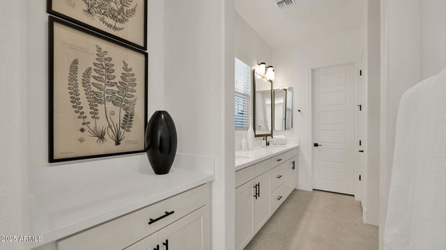 38500 N SCHOOL HOUSE Road 8, Cave Creek, AZ 85331