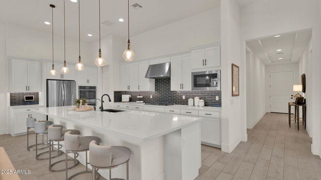 38500 N SCHOOL HOUSE Road 8, Cave Creek, AZ 85331