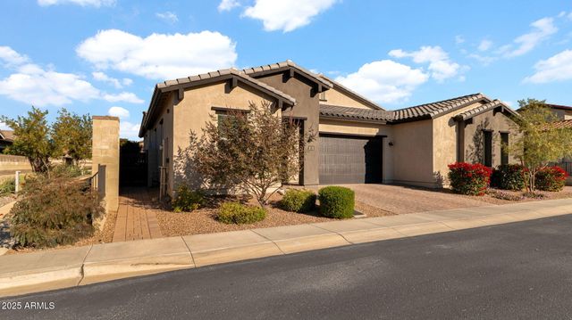 38500 N SCHOOL HOUSE Road 8, Cave Creek, AZ 85331