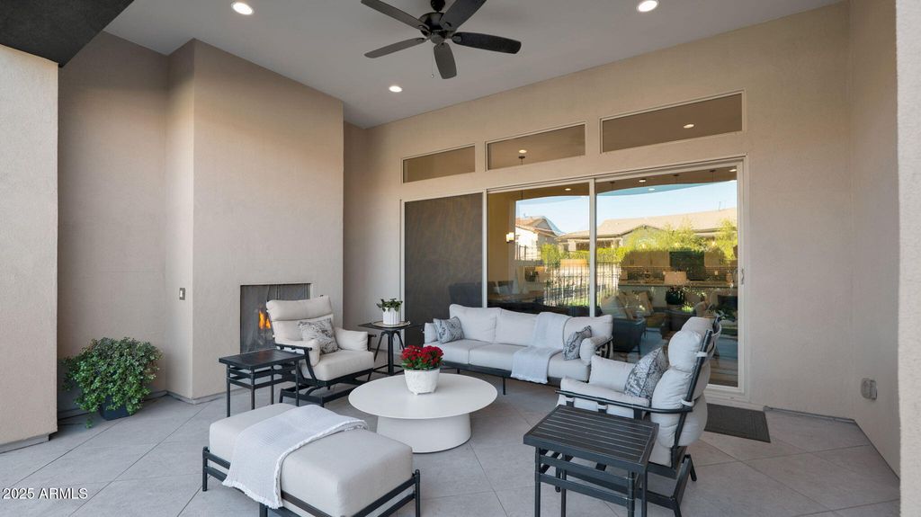 Image 24 of property listing at 38500 N SCHOOL HOUSE Road 8, Cave Creek, AZ 85331