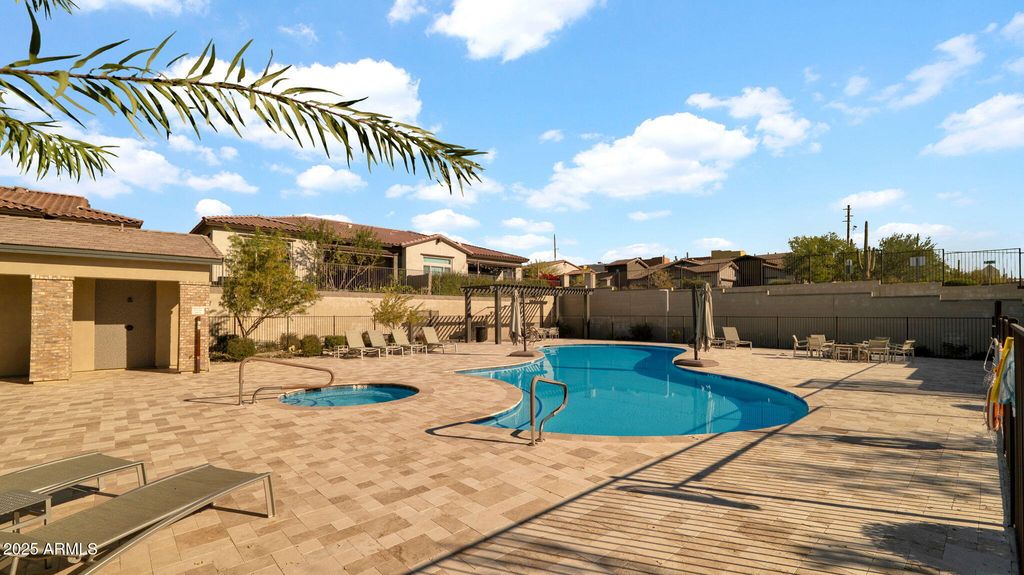Image 35 of property listing at 38500 N SCHOOL HOUSE Road 8, Cave Creek, AZ 85331