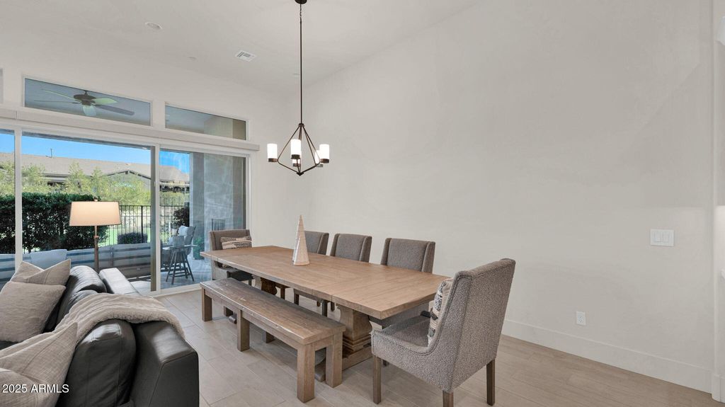 Image 6 of property listing at 38500 N SCHOOL HOUSE Road 8, Cave Creek, AZ 85331