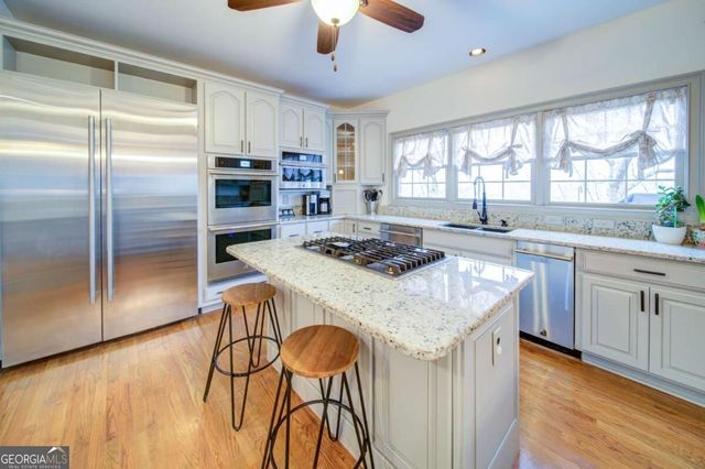 6462 Waterscape Ridge, Gainesville, GA 30506