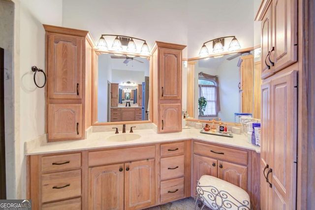 6462 Waterscape Ridge, Gainesville, GA 30506