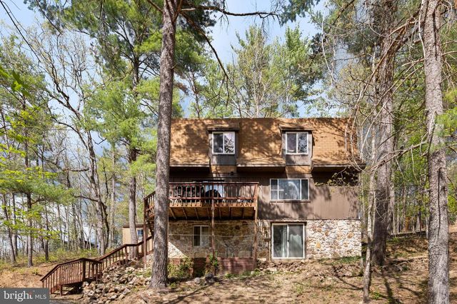 513 FAIRWAY DR, Basye, VA 22810