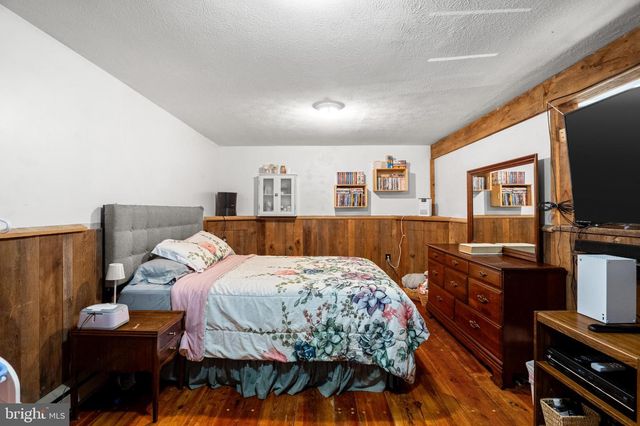 513 FAIRWAY DR, Basye, VA 22810