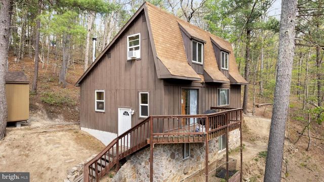 513 FAIRWAY DR, Basye, VA 22810